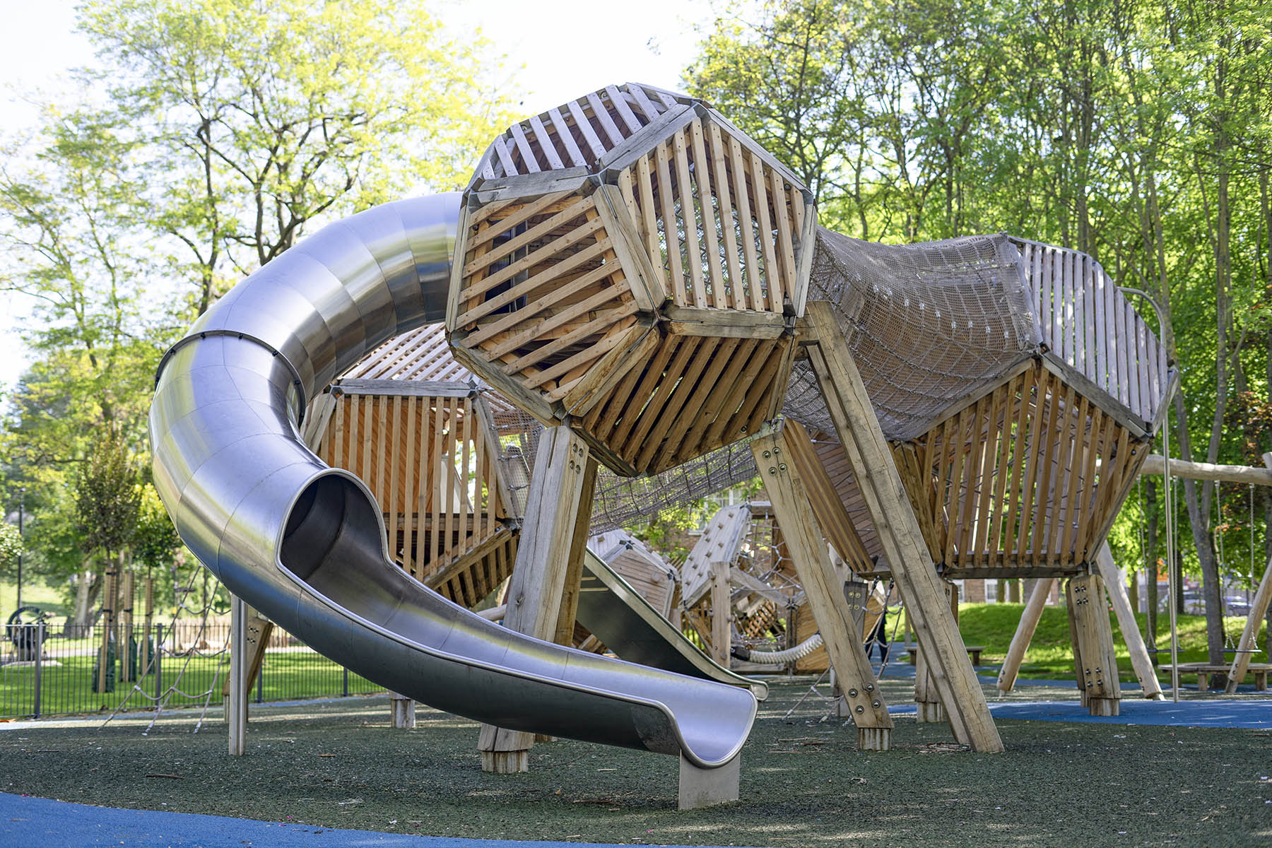bespoke playgrounds installation