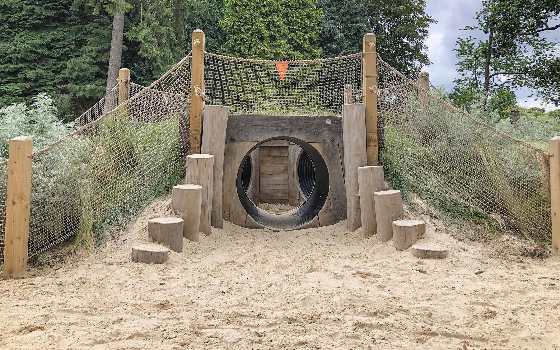 playground equipment tunnel